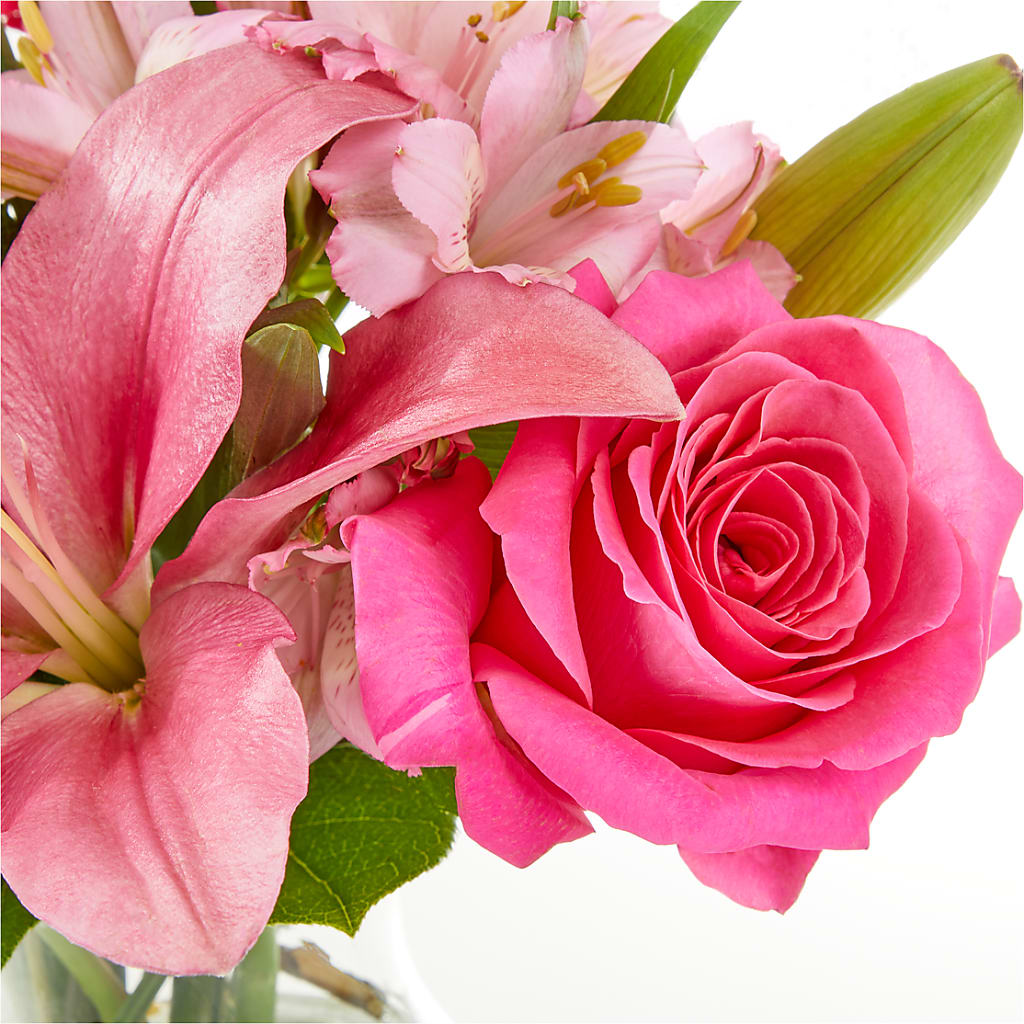 Lots of Love Bouquet –  Fleuriste Lily-rose, Magog PQ