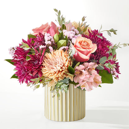 Berry Cobbler Bouquet with Ivory Vase –  Fleuriste Lily-rose, Magog PQ