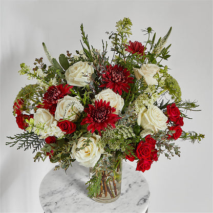 Favorite Traditions Bouquet –  Fleuriste Lily-rose, Magog PQ