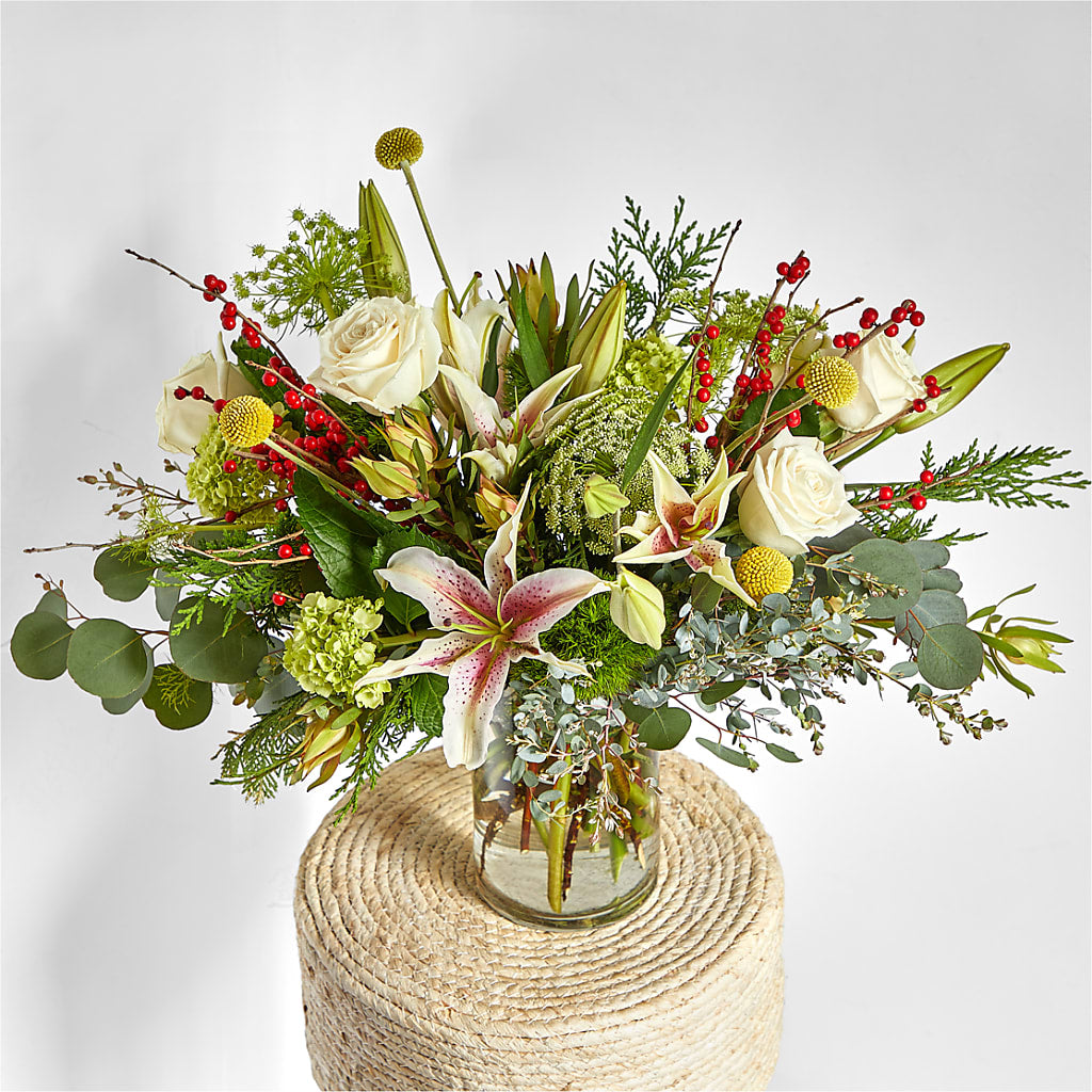Berry & Bright Bouquet –  Fleuriste Lily-rose, Magog PQ