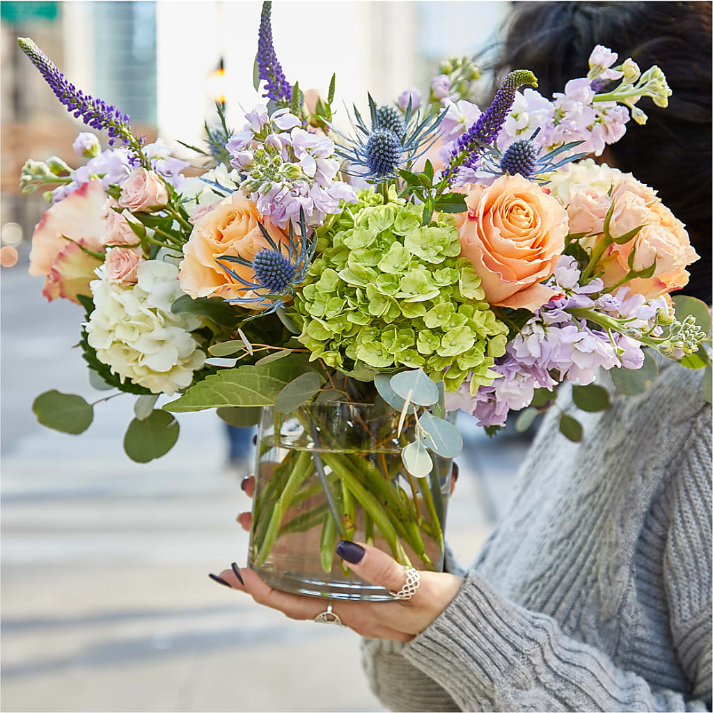 Porch Swing Bouquet –  Fleuriste Lily-rose, Magog PQ