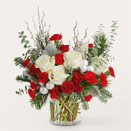 Trimming the Tree Bouquet –  Fleuriste Lily-rose, Magog PQ
