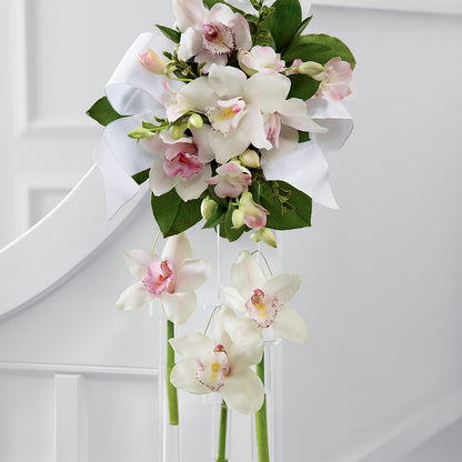 Perfect Entrance Pew Arrangement –  Fleuriste Lily-rose, Magog PQ