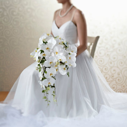 Classic White Bouquet –  Fleuriste Lily-rose, Magog PQ